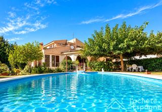 Maison  Calle dels cabanils. Chalet con piscina privada, jardin y terrazas