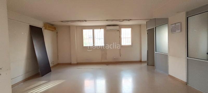 Foto ae14f20f-4f90-4e5c-856f-8b960c24f250. Location local commercial dans Martorell