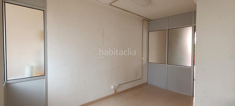 Foto fd7ecbf6-f1ce-4698-a212-b56d84e3ae1f. Location local commercial dans Martorell
