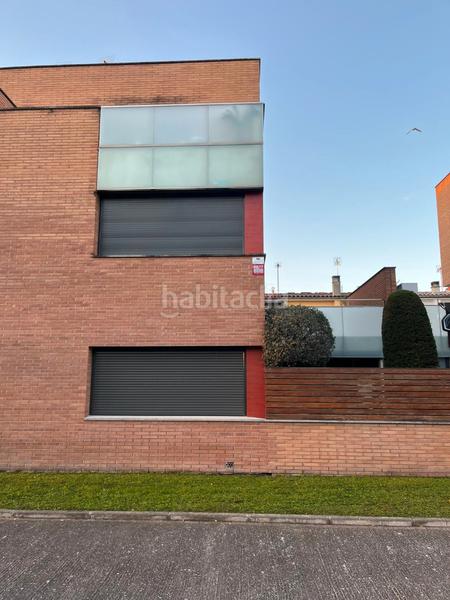 Foto 4b77d3f3-4ddc-4529-8e2b-7ddb9fbd8659. Casa adossada amb calefacció a Estadi-Santa Anna Vic