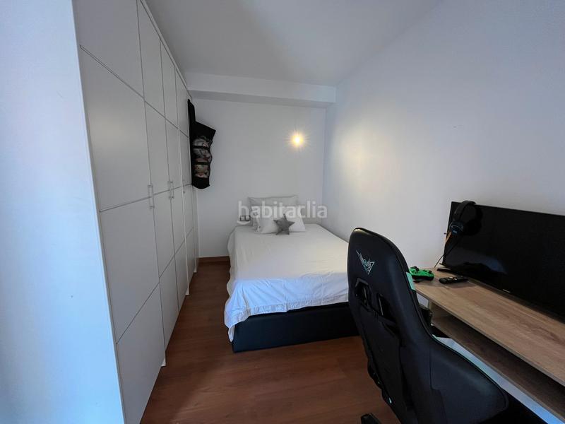 Foto 1f639c73-8d71-4fce-86c7-79ba5f2aa2e1. Maison jumelée avec chauffage dans Estadi-Santa Anna Vic