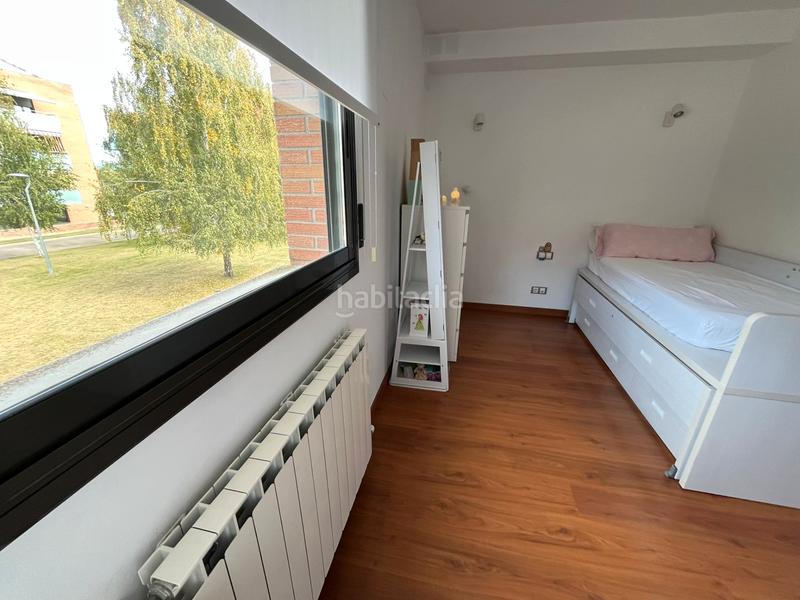 Foto bd627b14-fe88-44d1-aae2-325b9b523f6b. Maison jumelée avec chauffage dans Estadi-Santa Anna Vic