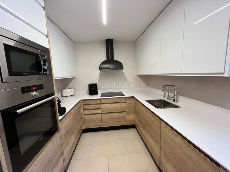 Foto db7ef887-7b8b-4220-b970-6f32c261b4ea. Semi detached house with heating in Estadi-Santa Anna Vic