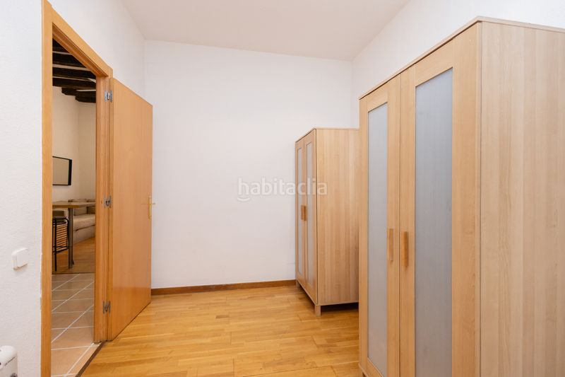 Foto 444413f6-70a0-489a-8112-60b26a6e81e5. Pis a Raval Barcelona