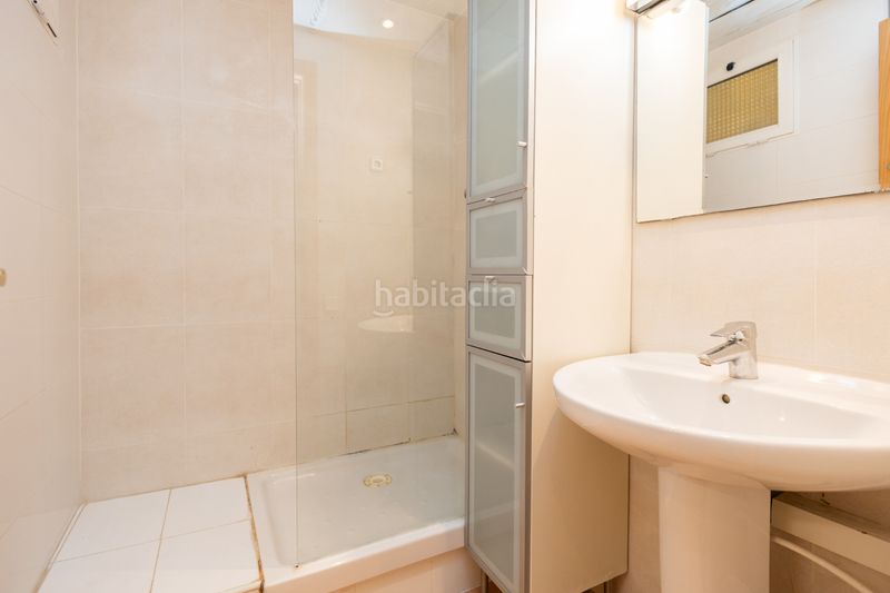 Foto b0f70074-1e2e-4e7b-b630-1df4ea97de23. Pis a Raval Barcelona
