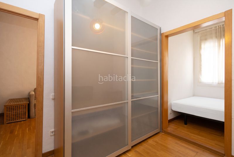 Foto bcb1fb69-e704-4265-8d14-8f2b054302da. Pis a Raval Barcelona