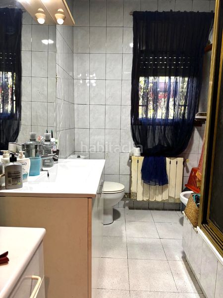 Foto d03b918d-8c51-4bf6-91df-8945e70f7e54. Casa amb aparcament a Gelida