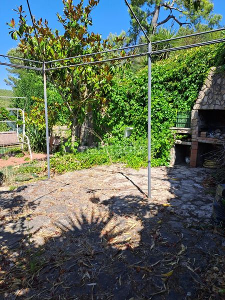 Foto dd1a0e1e-6fd9-414b-8004-f140ac3c8a4c. Casa amb aparcament a Gelida