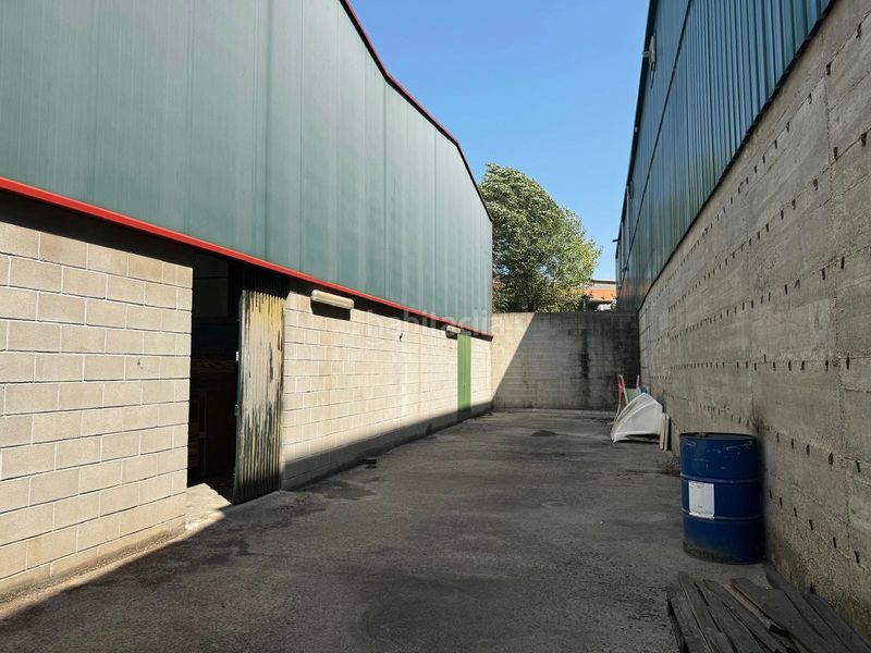Foto ea350c5b-167d-4a68-b30a-fed182cb8be4. Industrial building in carrer miguel servet 30 in Sant Esteve Sesrovires