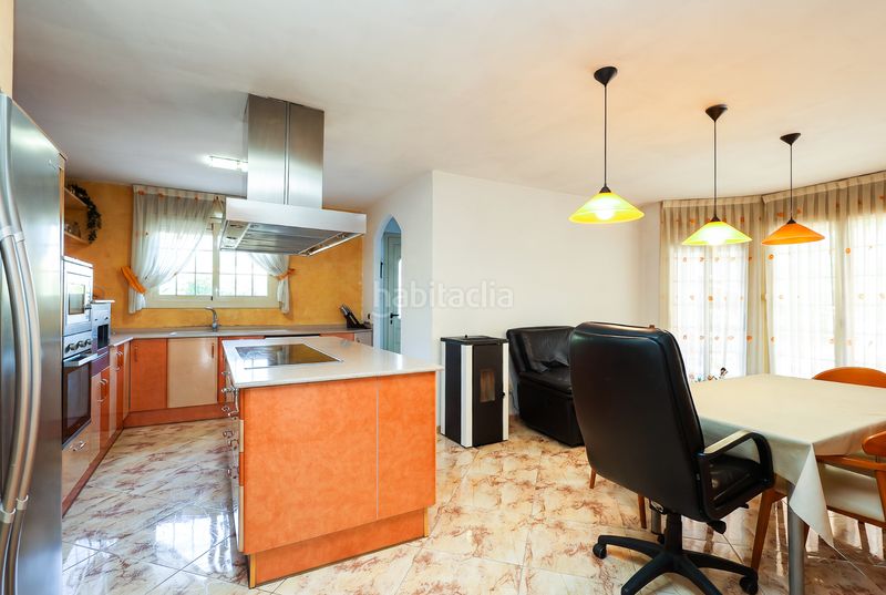 Foto eb5bf6bc-9124-42eb-9ac5-9e145d3302ca. Casa amb calefacció piscina a Collbató