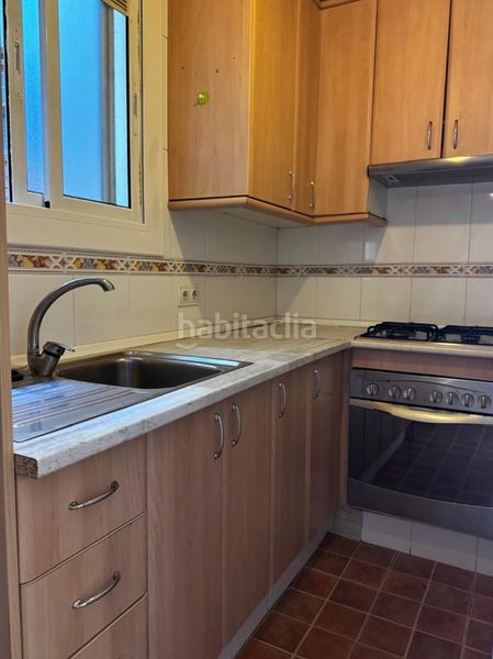 Foto ed49258f-132c-416f-9e0a-36c6f1346567. Casa adossada a Gelida