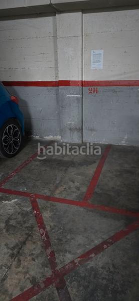 Foto 87d1db9b-bd36-4de3-808b-cd6f5952d5e5. Parking coche en ronda de collsalarca 43 garaje para coche pequeño y moto en Sabadell