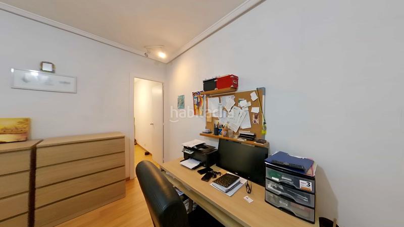 Foto 1284fa81-8c16-44d3-8858-b36bd2dd5fa8. Casa a schiera con riscaldamento parcheggio in Can Rull Sabadell