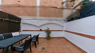Casa adossada  Carrer de larra. Casa con garage de 100 metros