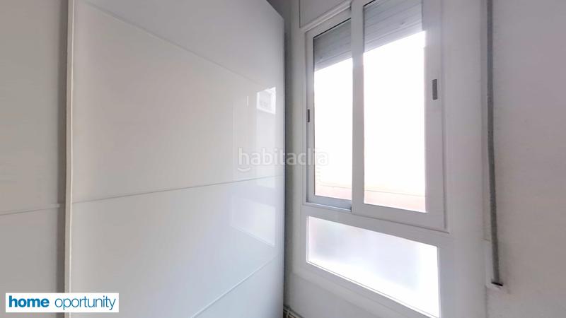 Foto 6f2942b2-aa2b-4b18-854f-e79519ed3b19. Piso  junto eix macia en Concòrdia Sabadell