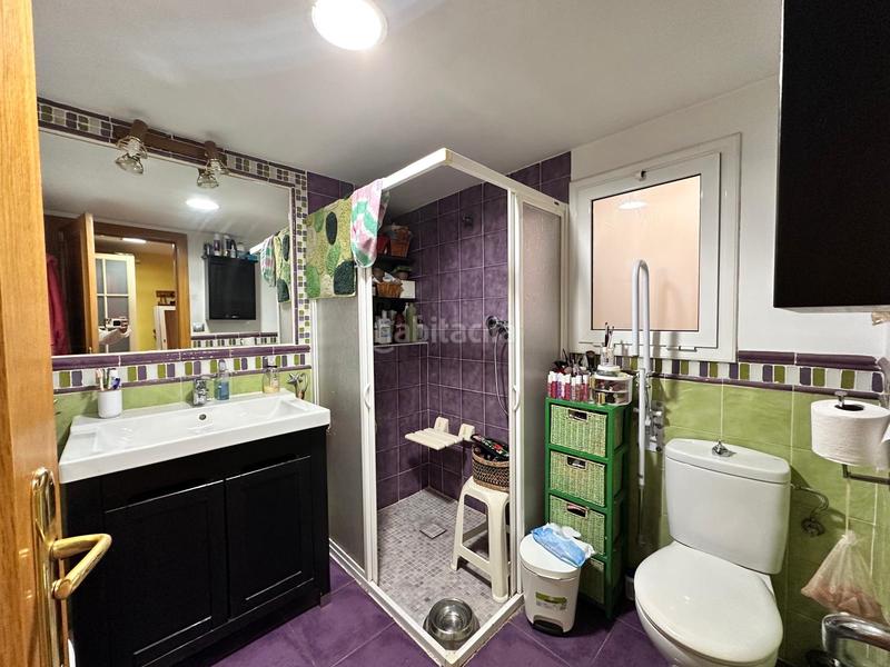 Foto 1da50dfb-15d7-4324-82d8-0cef27c1122f. Casa adossada amb xemeneia calefacció aparcament a Sabadell