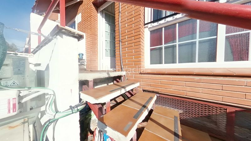 Foto b9c0e99c-1ece-4b05-ad66-104c4b0e6b33. Casa adossada amb calefacció aparcament a Torrent del Capellà Sabadell