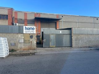 Industrial building  Carrer de l'anoia. Nave industrial al pla de la bruguera