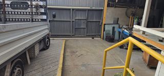 Bâtiment à usage industriel  Carrer de l'anoia. Nave industrial al pla de la bruguera