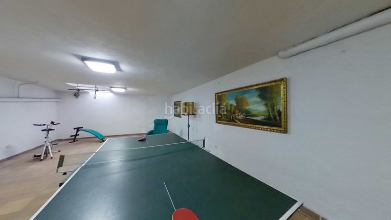 Foto 4cce8f81-b6e9-41bd-8b24-ae43634f2e43. Casa adossada amb xemeneia calefacció aparcament a Sabadell