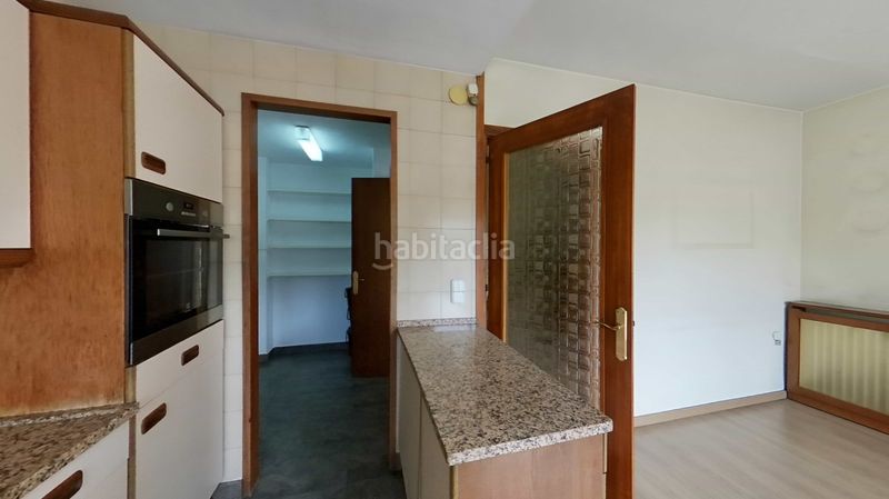 Foto 7e5bd1f3-b726-447b-8b78-c6711a799a8d. Casa adossada amb xemeneia calefacció aparcament a Sabadell