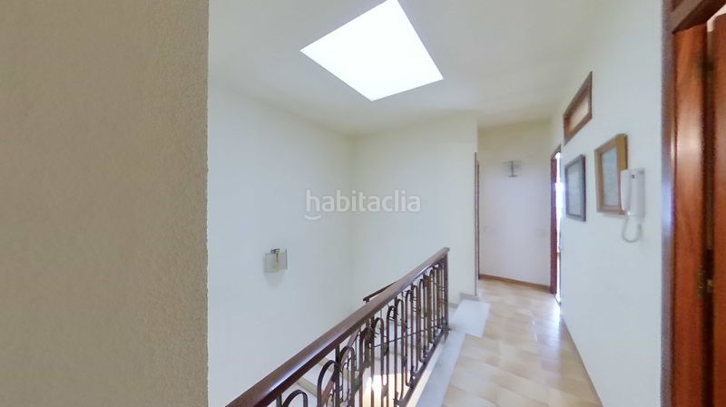 Foto dce55788-5337-46cf-8f28-81d456af2983. Casa adossada amb xemeneia calefacció aparcament a Sabadell