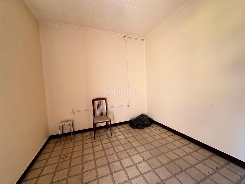 Foto d6280404-dd7e-4e39-a46a-49e76ffb5a71. Casa adossada amb xemeneia calefacció a Gràcia Sabadell