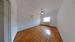 Piso  Carrer de la indústria. Listo para mudarte piso primero junto avda gaudi en sagrada fami