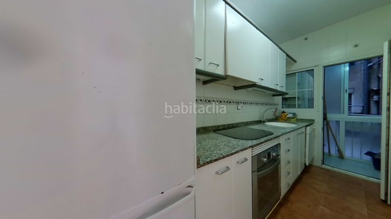 Foto 4016d978-ee5c-4d62-b2df-11879a85c3d1. Pis amb calefacció a Sagrada Família Barcelona