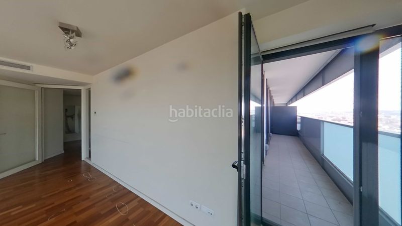 Foto bcf22902-d681-444a-b6d2-3e53dfe1c684. Pis amb calefacció aparcament a Covadonga Sabadell