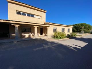 Masía en Los Belones. Finca rúst. en venta en los belones, 7 dormitorios.