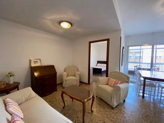 Rent Flat in Alameda. Piso en alquiler en alameda  plaza de españa, 4 dormitorios.