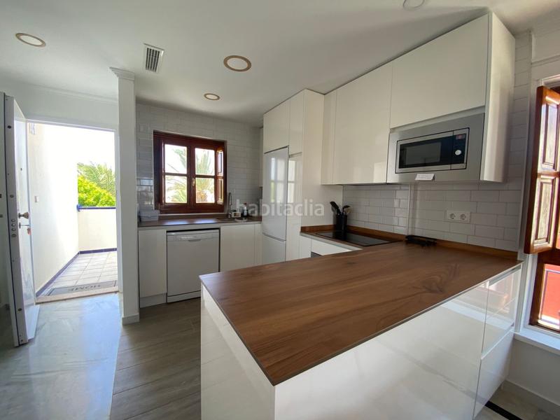 Foto ff75deeb-de69-46c4-8e13-d3308d01b823. Lloguer àtic amb aparcament piscina a Cabo de Palos Cartagena