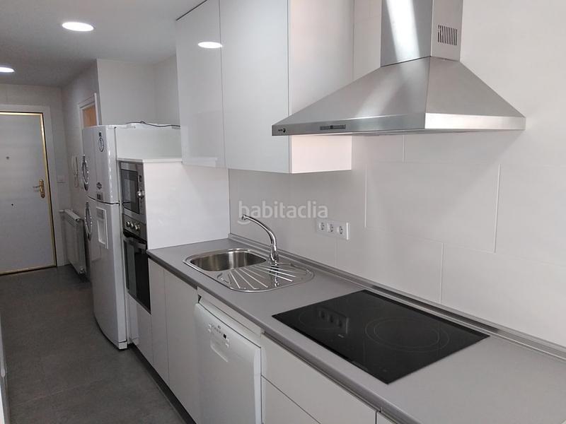 Foto cdd51249-5cc2-4f69-80c0-4e848dfa7783. Lloguer pis amb calefacció piscina a Hispanoamérica-Bernabéu Madrid