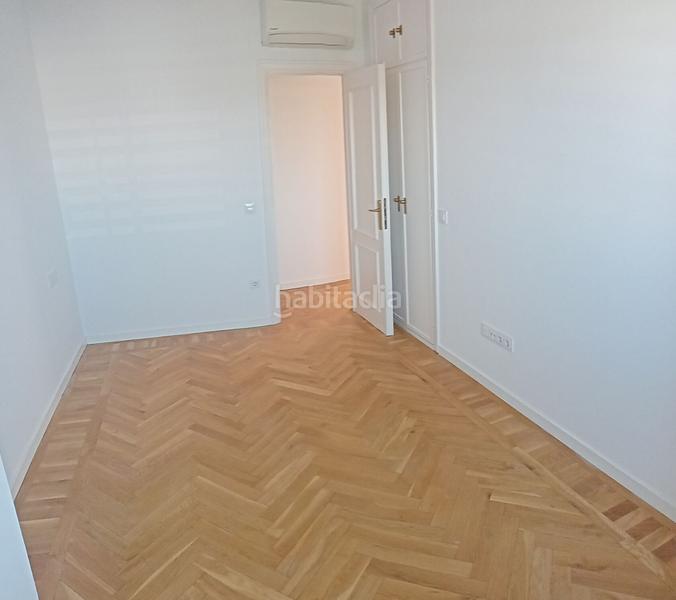 Foto 19b26f6a-c812-4d38-9a1d-79dda68b55b8. Rent flat with heating pool in Hispanoamérica-Bernabéu Madrid
