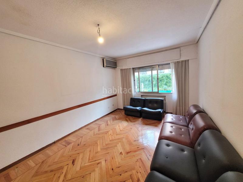 Foto f8c94cfd-2253-450c-95a3-a7a0f09aa98e. Miete büro in Castellana Madrid