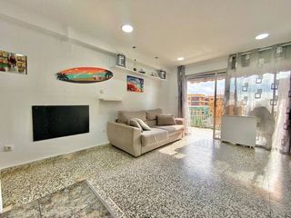 Lloguer Apartament  Constitucio de la. Alquiler temporal del 1 de septiembre al 31 de mayo  playa pobla