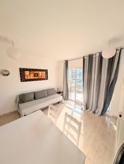 Apartment  Constitucio de la. Apartamento con terraza y vistas al mar en la playa de la pobla