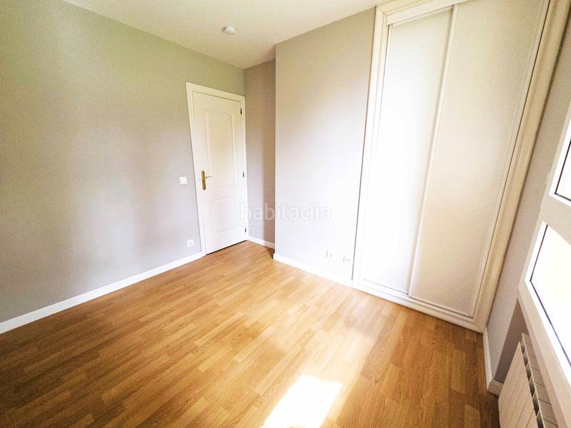 Foto 95ec94df-b53c-458b-9197-1bfe9acec238. Miete doppelhaus in paseo de los parques 38 in Encinar de los Reyes La Moraleja