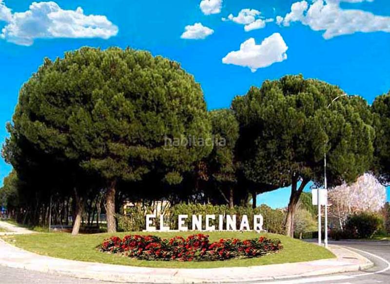 Foto 82b09ace-7aee-487b-a717-304dede6b3ce. Rent towny house in paseo de los parques 38 in Encinar de los Reyes La Moraleja