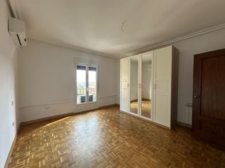 Rent Flat in Casco Histórico. Piso reformado en alquiler  luminoso y con magníficas vistas al