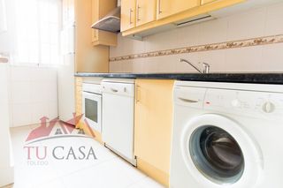 Appartamento in Bargas. Piso en venta en bargas con garaje y trastero