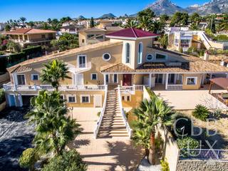 Chalet à Escandinavia-Cautivador. Chalet en venta en san rafael, 5 dormitorios.