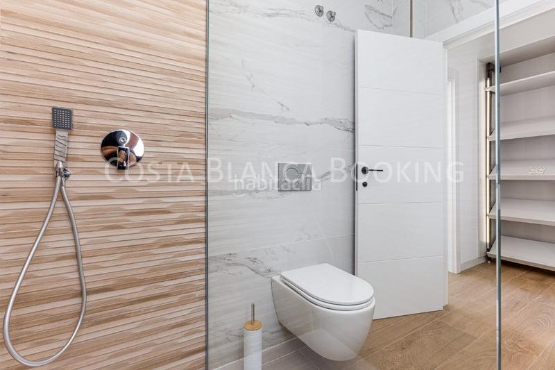 Foto 6e9bbf0a-3809-43ab-8058-fd8e2e37b413. Xalet amb calefacció aparcament piscina a Finestrat pueblo Finestrat