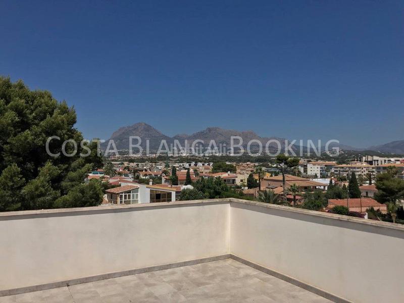 Foto 0c1522d0-62ca-425b-a930-cc7068c4f040. Xalet amb calefacció aparcament piscina a L´Albir Alfàs del Pi (l´)