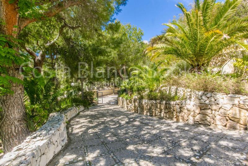 Foto 0836510f-4852-4eef-852e-374cf7d2d91e. Chalet avec chauffage parking piscine dans Altea la vella Altea