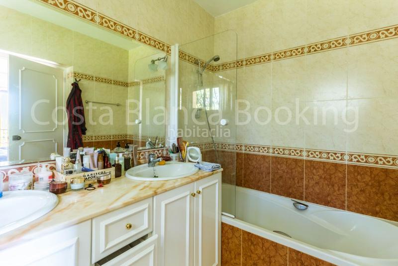 Foto a1a67aa0-4744-4737-abbf-713167248ad6. Chalet avec chauffage parking piscine dans Altea la vella Altea