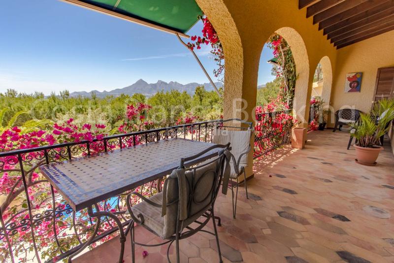 Foto c339916a-9277-4280-988f-8bbab7df83c3. Chalet avec chauffage parking piscine dans Altea la vella Altea