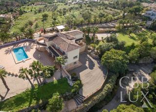 Chalet en Pueblo-Ubanizaciones. Chalet en venta en urbanizaciones, 8 dormitorios.