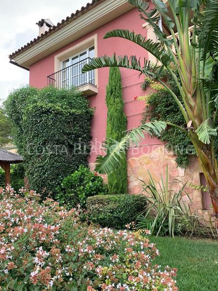 Foto d68d9bc6-1125-4a26-b968-76b34b17046c. Chalet  en venta , 3 dormitorios. en Altea la vella Altea